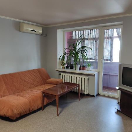 Apartament Проспект Миру 35 Krzywy Róg Zewnętrze zdjęcie