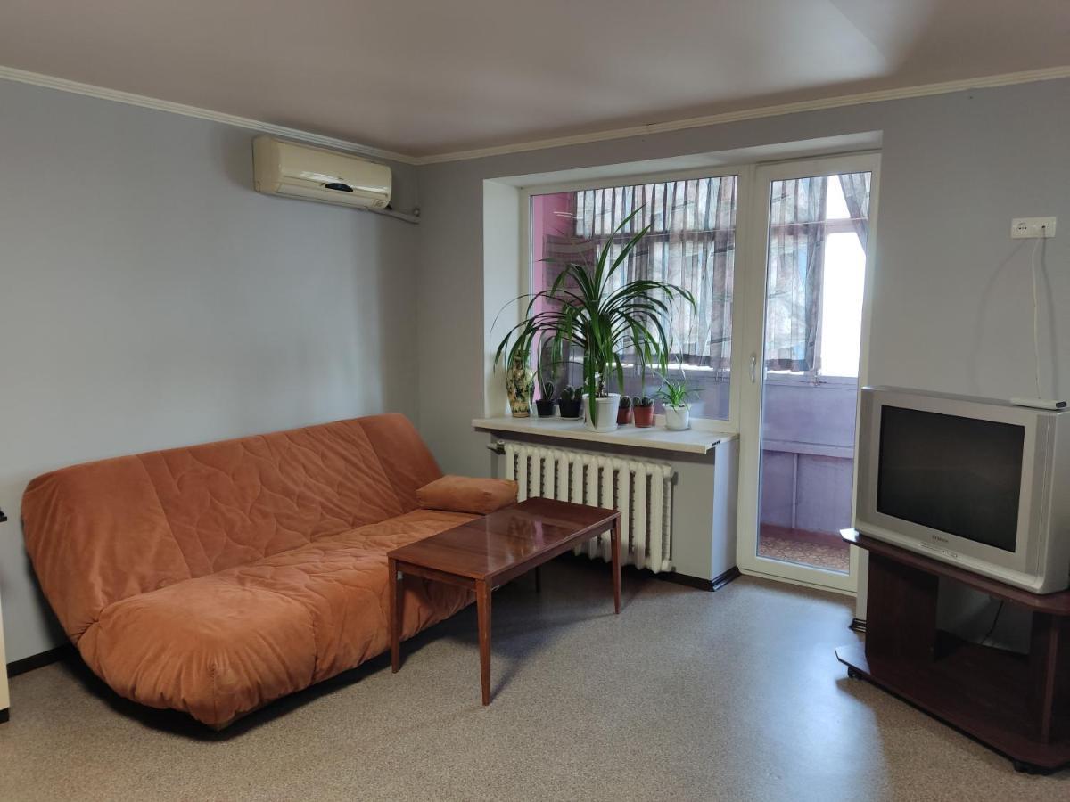 Apartament Проспект Миру 35 Krzywy Róg Zewnętrze zdjęcie