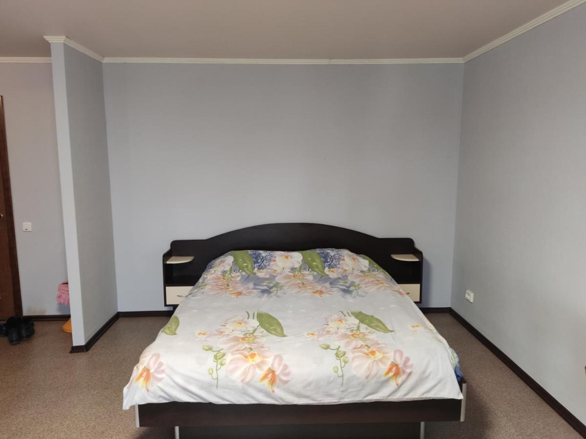 Apartament Проспект Миру 35 Krzywy Róg Zewnętrze zdjęcie